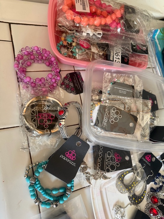 34 Piece Paparazzi Piece - Picture 3 of 10